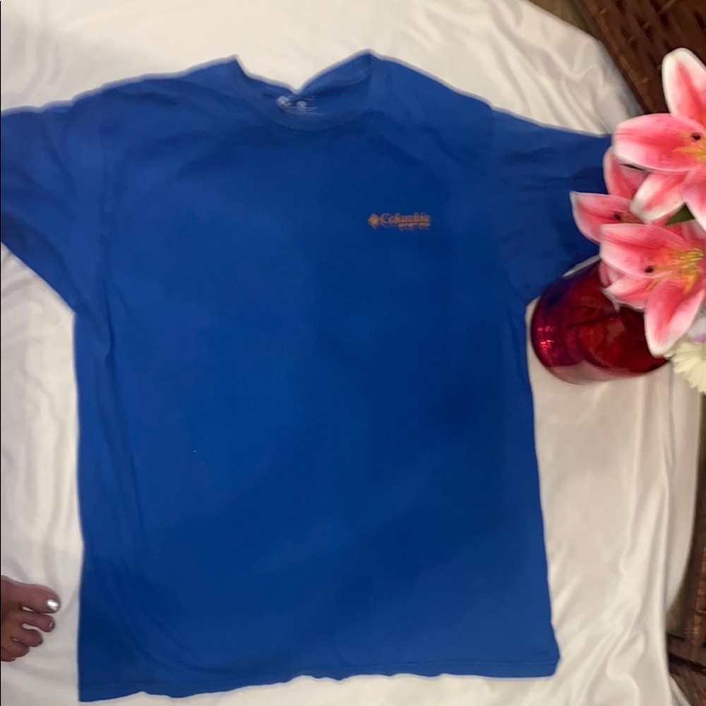 Columbia Blue and Orange Short Sleeve Tee with Fish Graphic